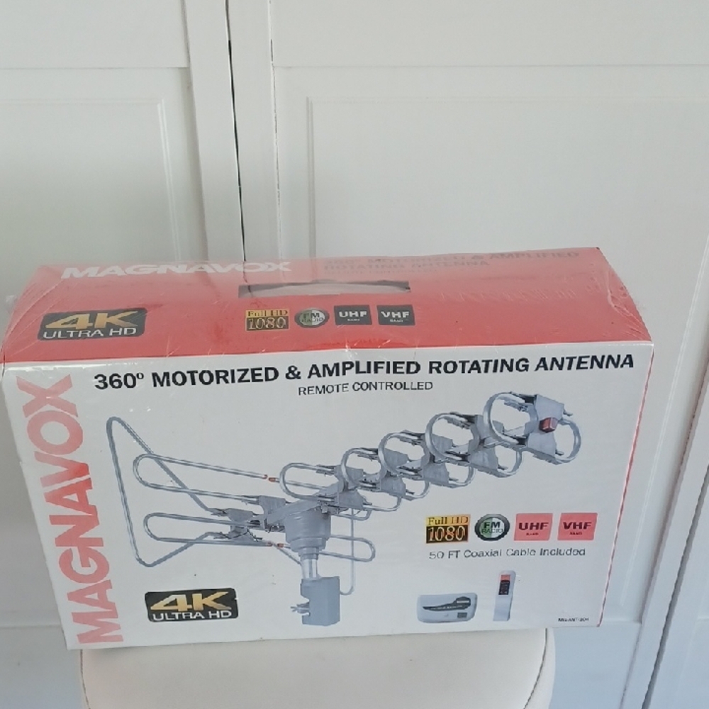 Magnavox 360° Motorized Rotating Antenna - Silver, Rotating Antenna UHF VHF